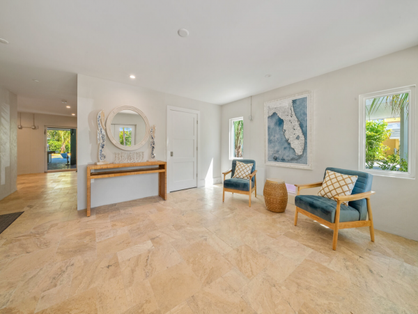 Exquisite 4 Bedroom Vacation Rental with Great Amenities